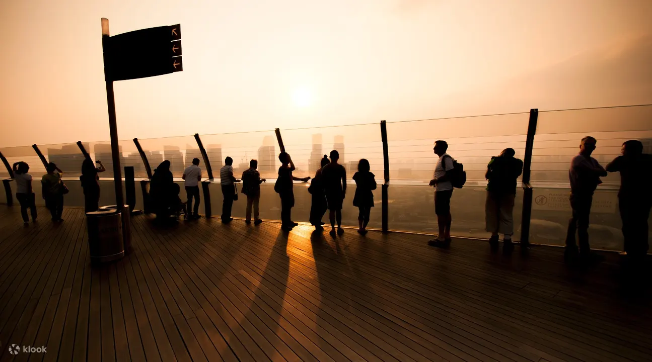 Sunset at Marina Bay Sands Skypark Observation Deck
