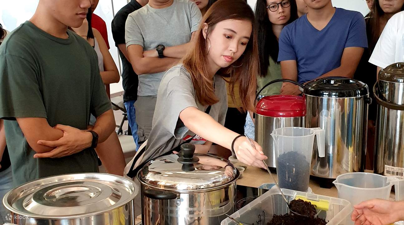DIY Boba Tea Class Experience by TEAHEE SG at Bishan Klook Singapore