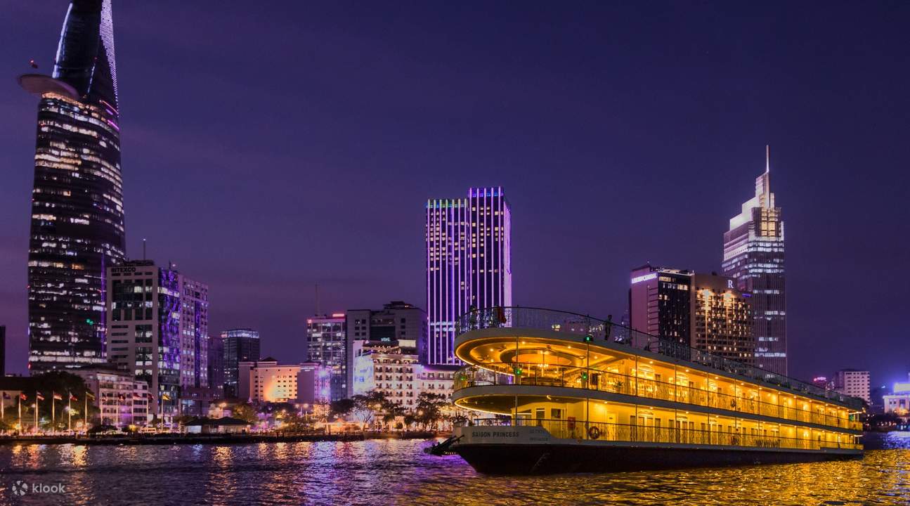 Vẻ đẹp lộng lẫy của Sài Gòn khi đêm về - Du lịch - Việt Giải Trí