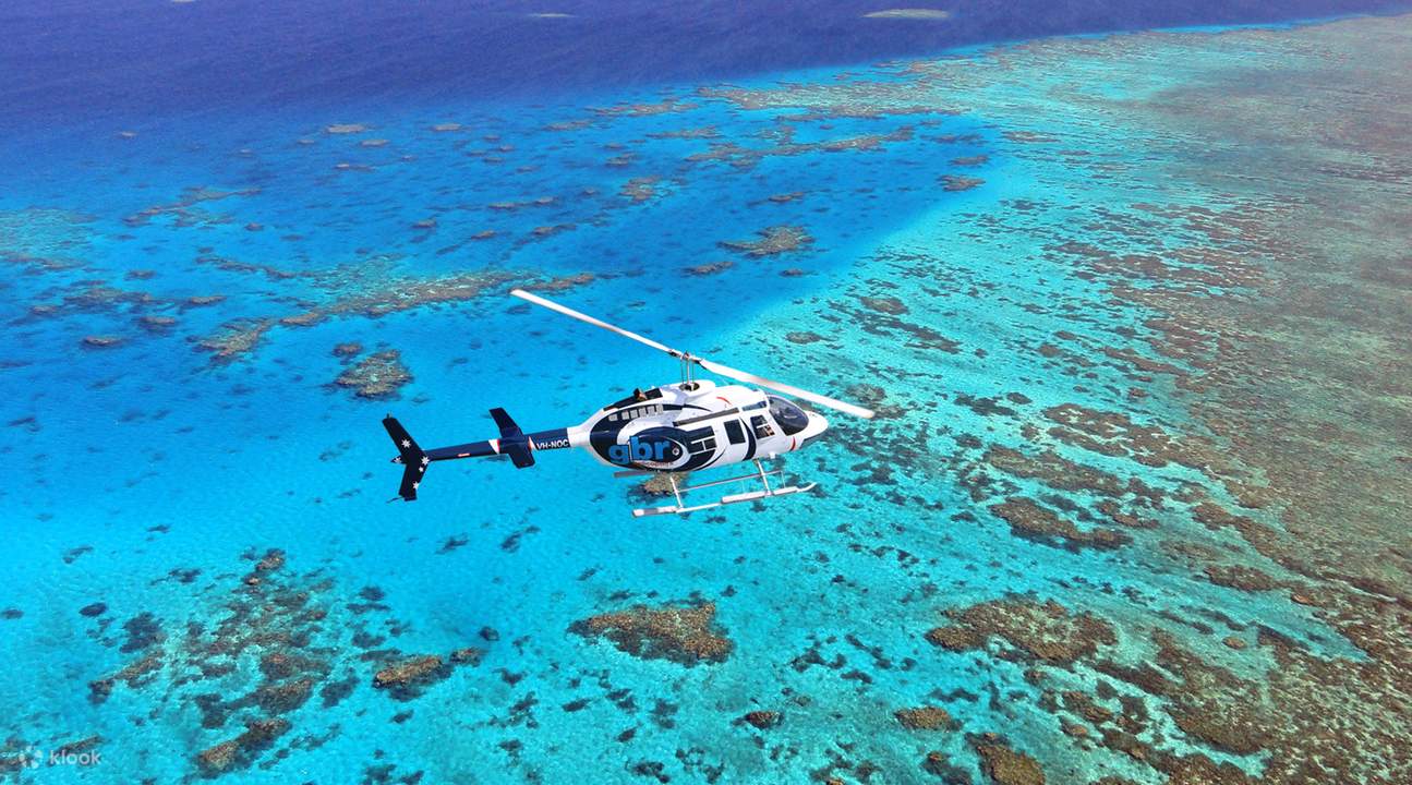 Green Island Scenic Helicopter Flight and Cruise Day Tour from Cairns