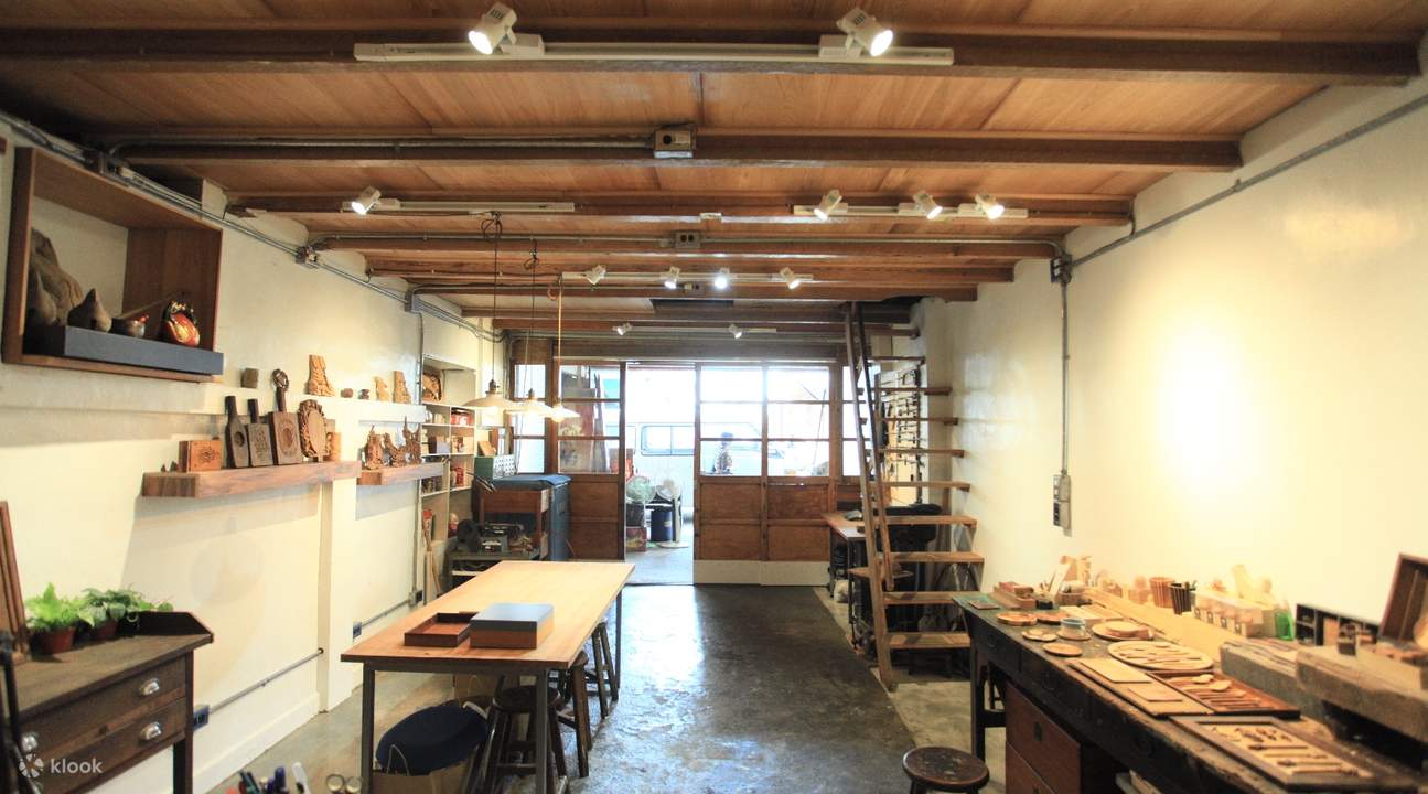 Wood Carving in Taichung Klook India