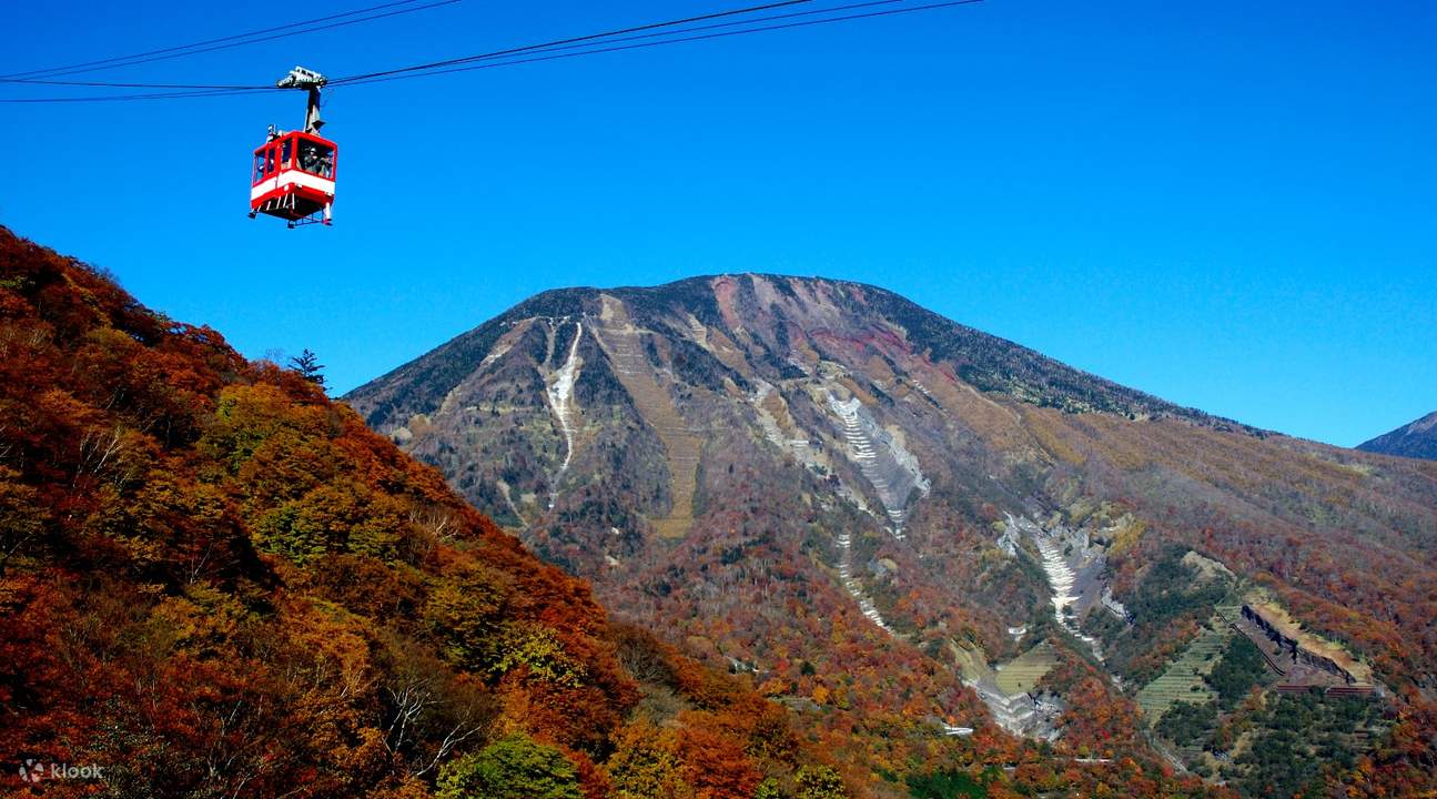 鬼怒川的山景