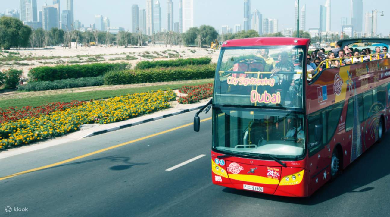 Dubai tourist bus