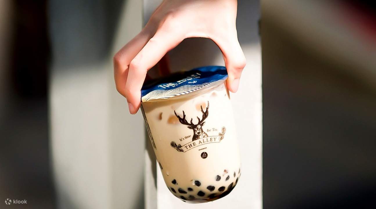 Royal No.9 Milk Tea at The Alley at Siam Center and CentralWorld