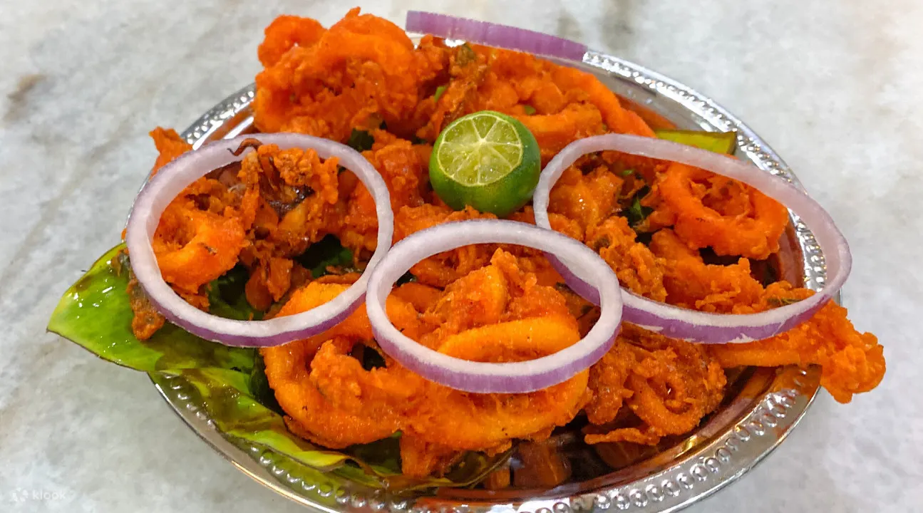 Jalan Telawi Bangsar 的 Devi's Corner 餐厅的 Masala Squid