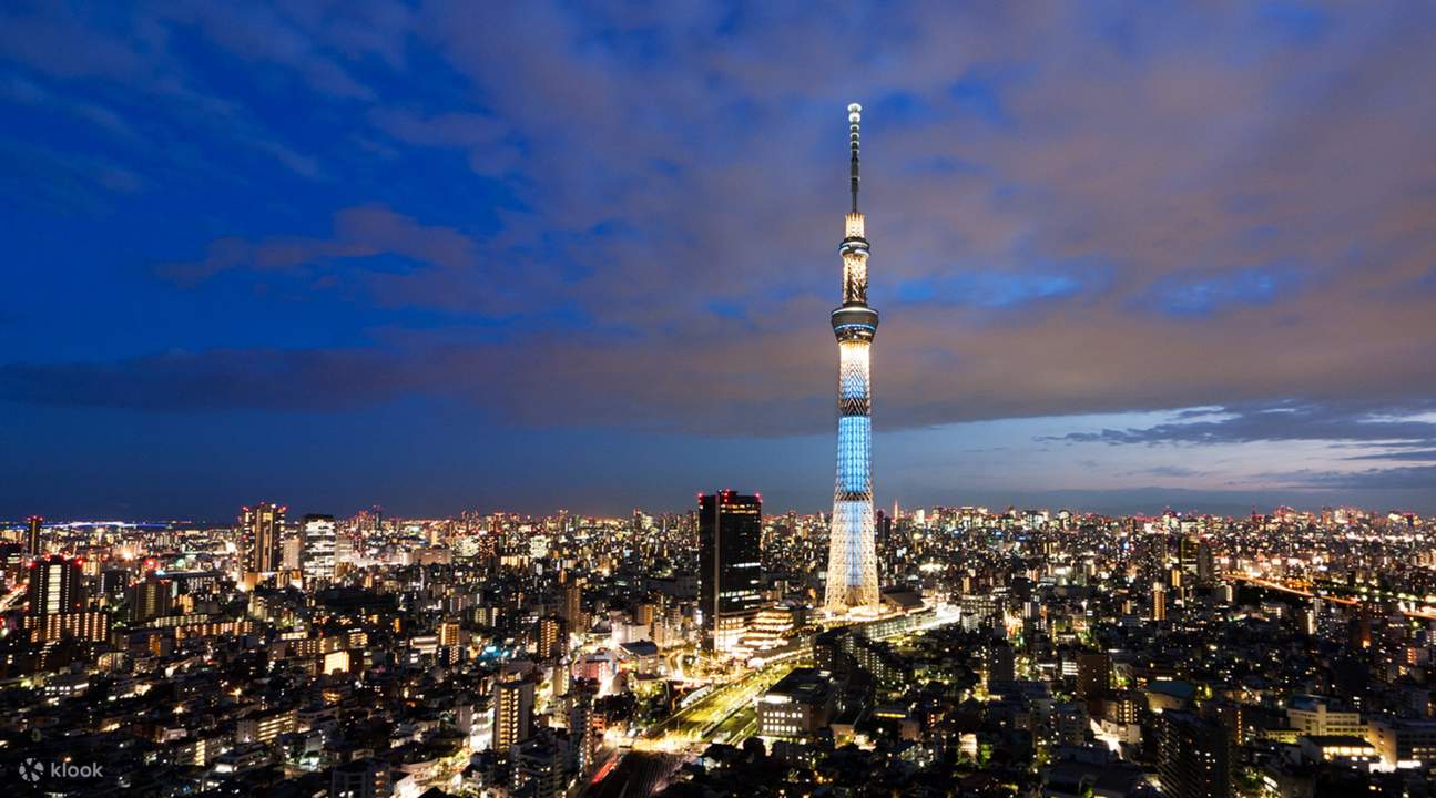 tokyo skytree and tokyo city view during the evening