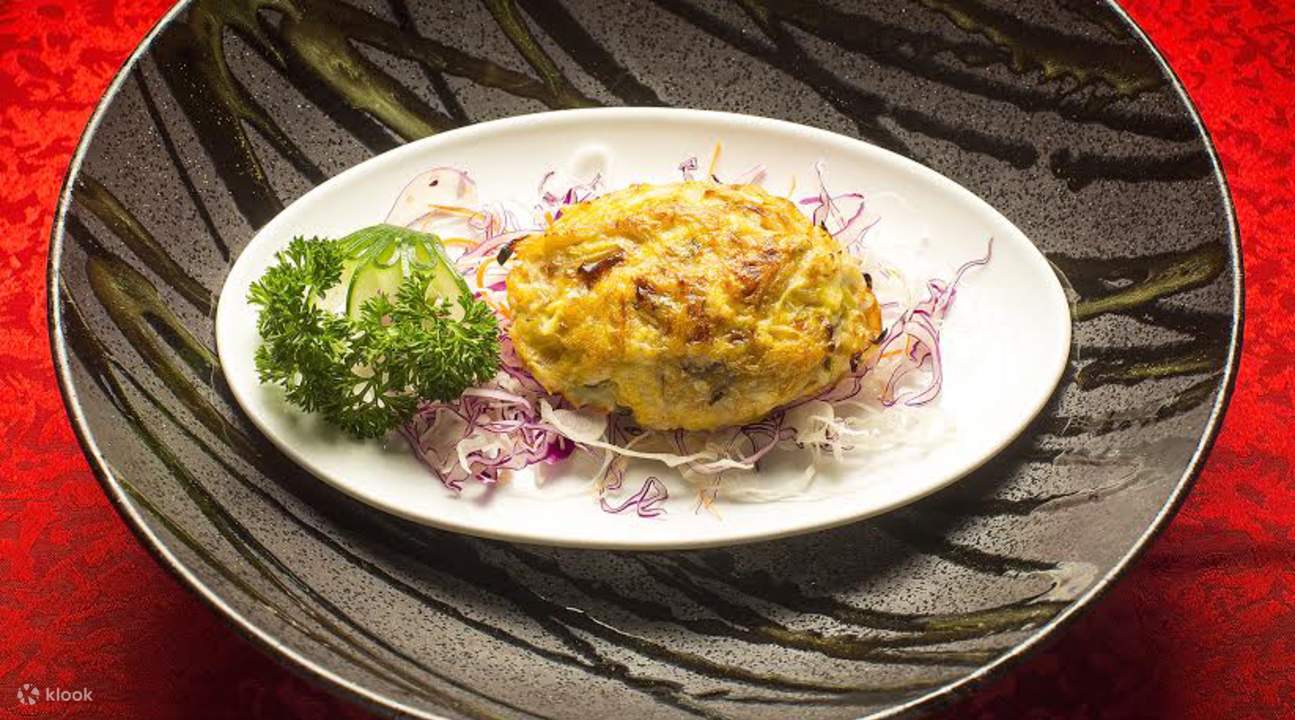 Baked stuffed crab shell with Foie Gras