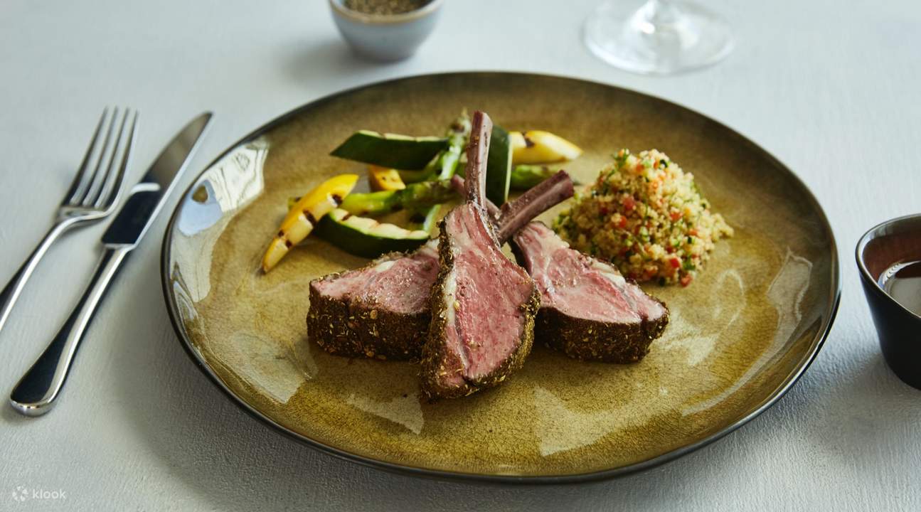 scape lounge and restaurant in burj al arab