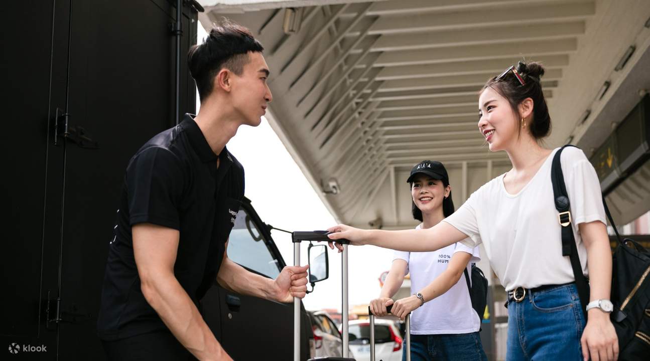 LuggAgent helping customers with their luggage