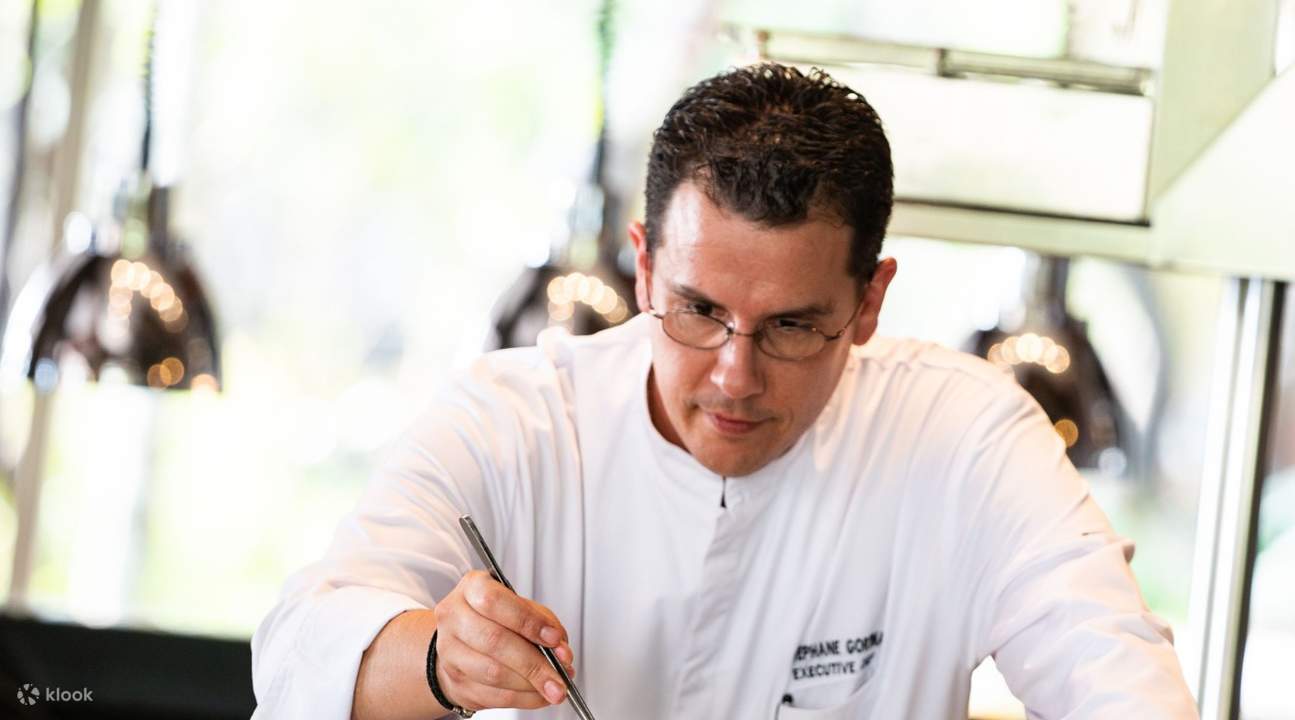 Executive Chef Stephane Gortina cooking a dish