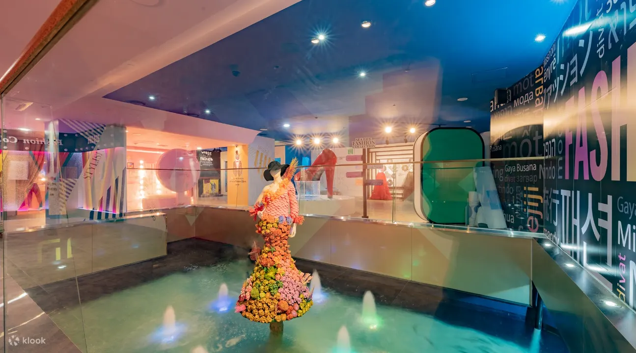 mermaid show