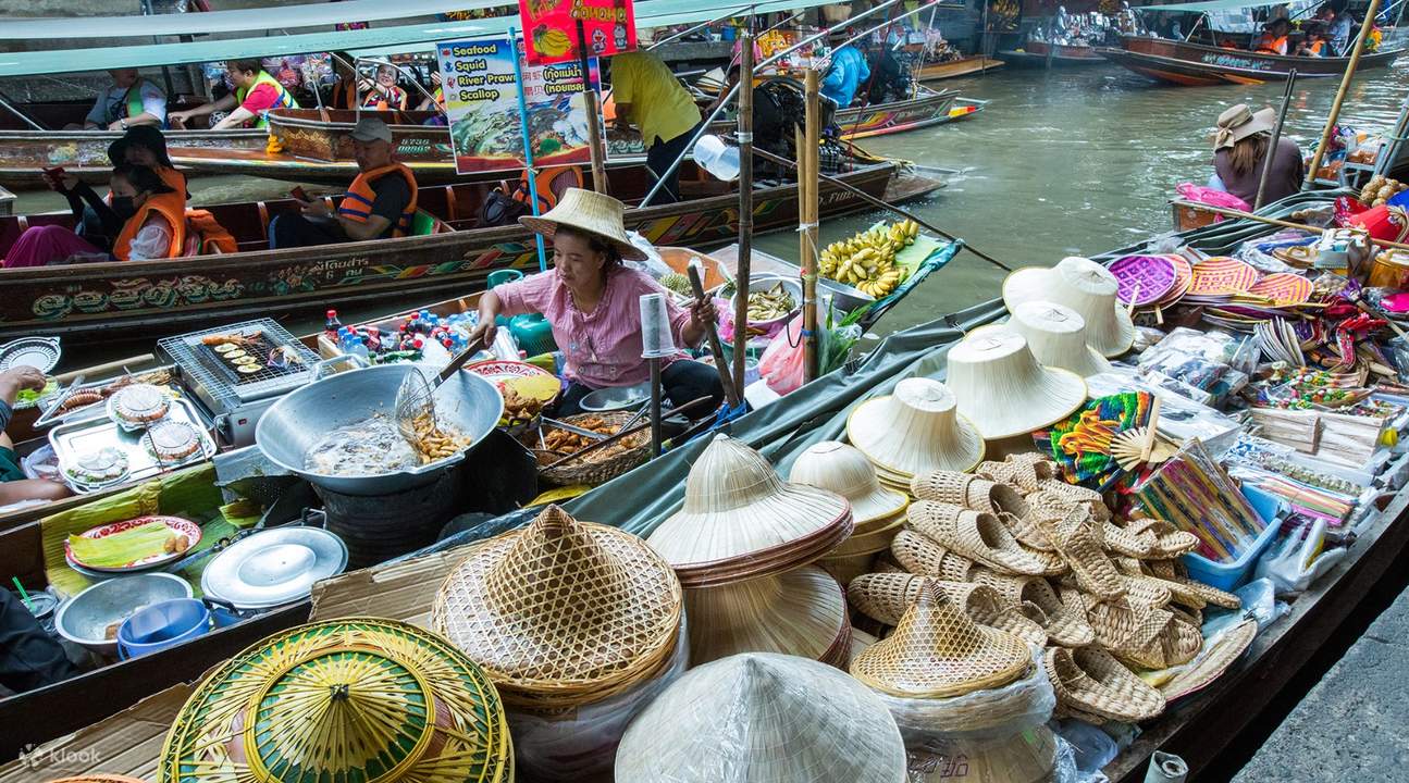 klook bangkok floating market tour