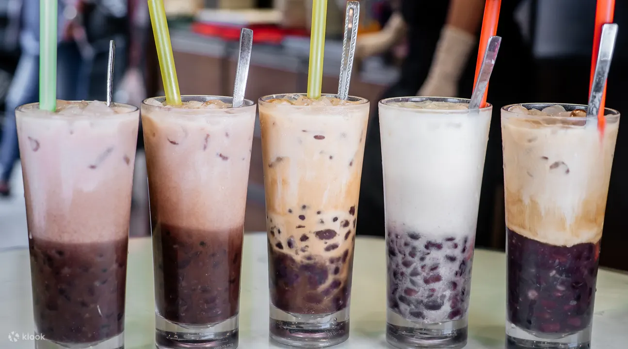 iced red bean with coconut milk