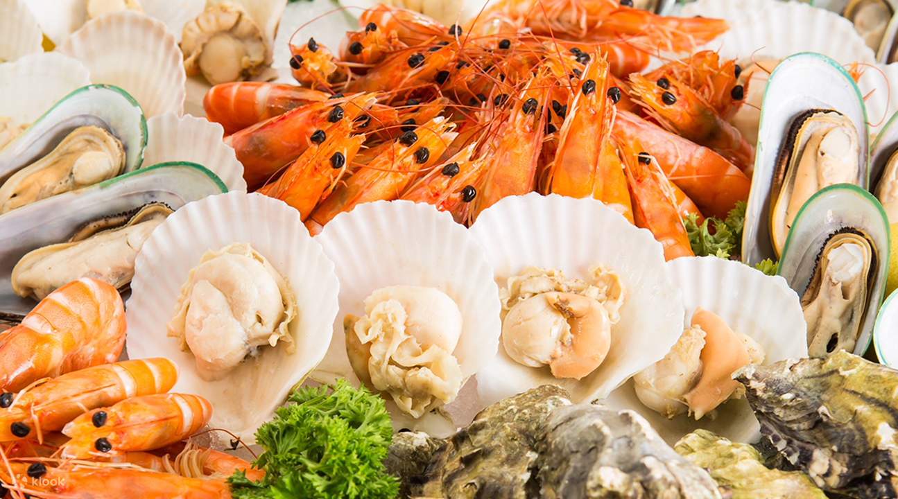 Seafood at The FernTree Cafe at Hotel Miramar Singapore