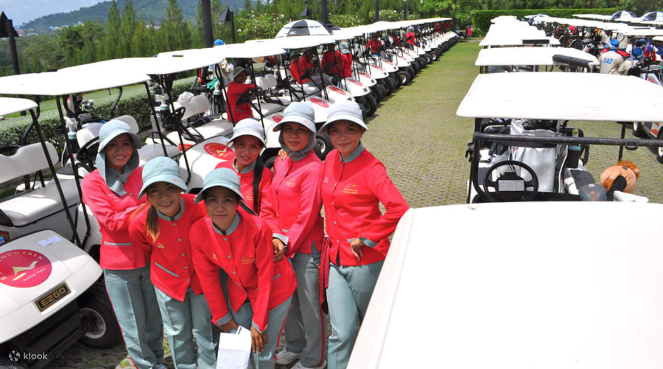 the caddies and carts of Red Mountain Golf Club