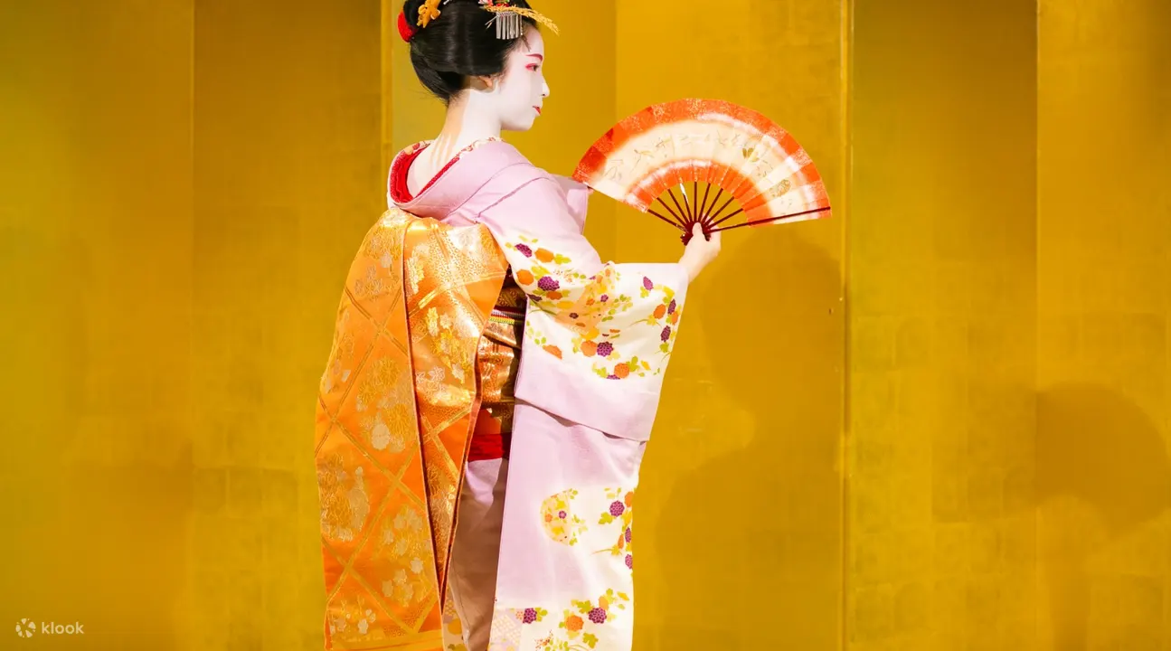 京都  舞妓   扇子