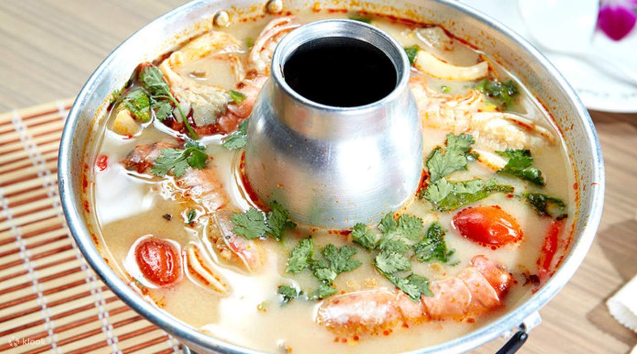 tom yam goong sawali club causeway bay