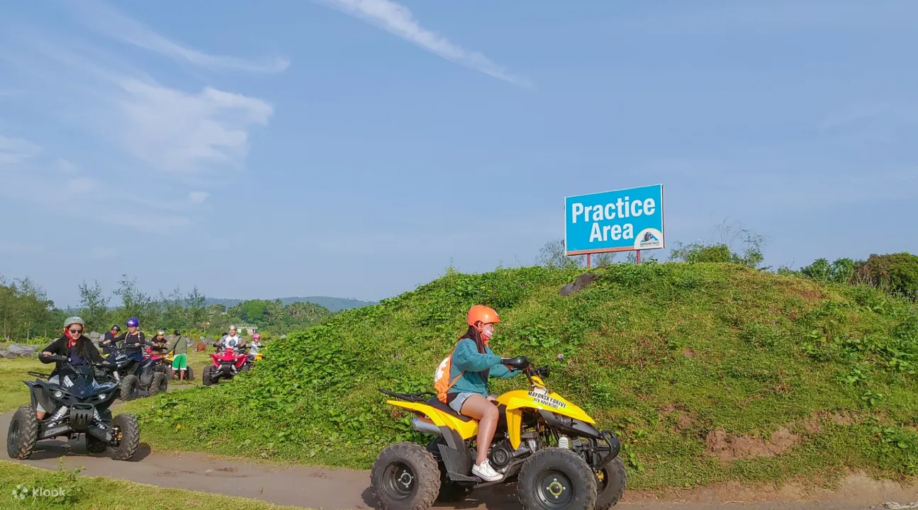 马荣火山的河流穿越