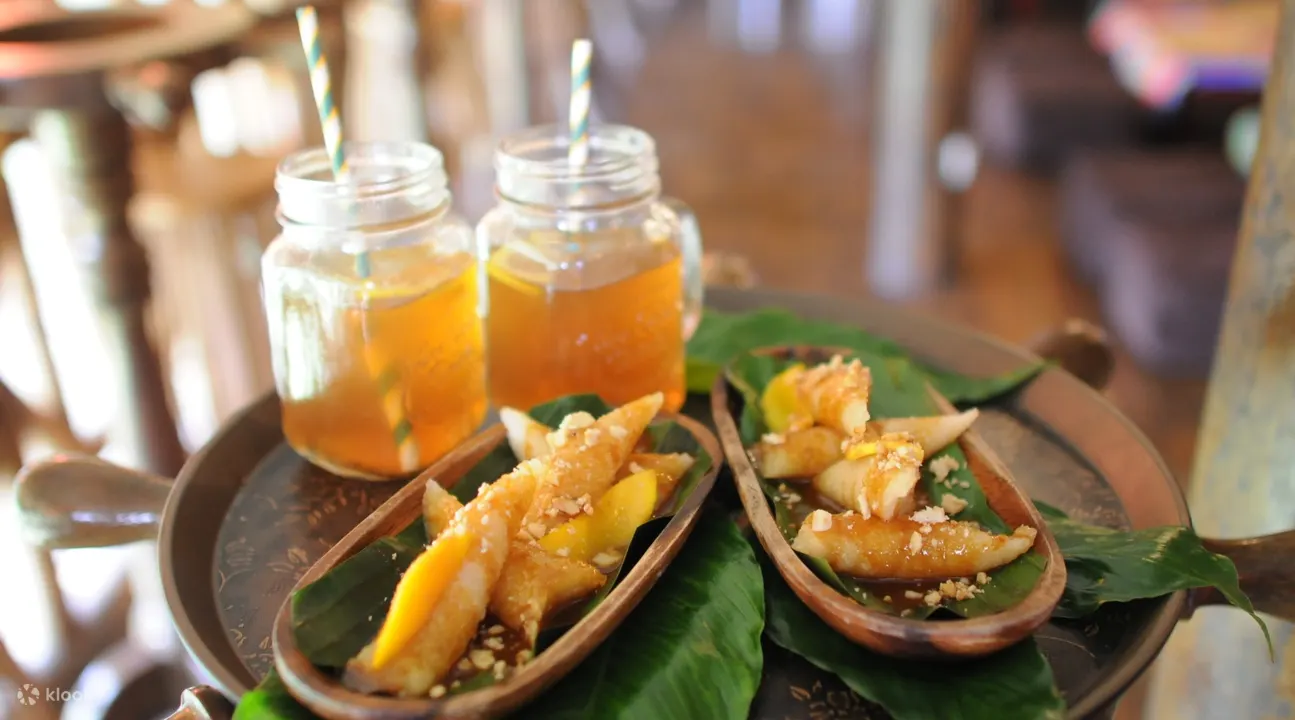 rice cakes in Luljetta's Hanging Gardens Spa Experience