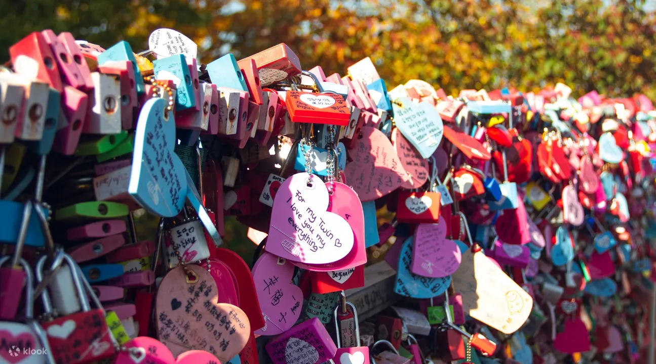 padlocks of N Seoul Tower