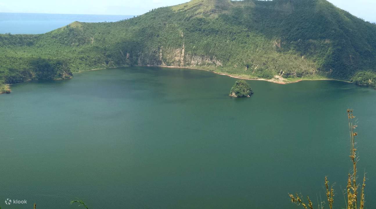 Taal sale volcano hike
