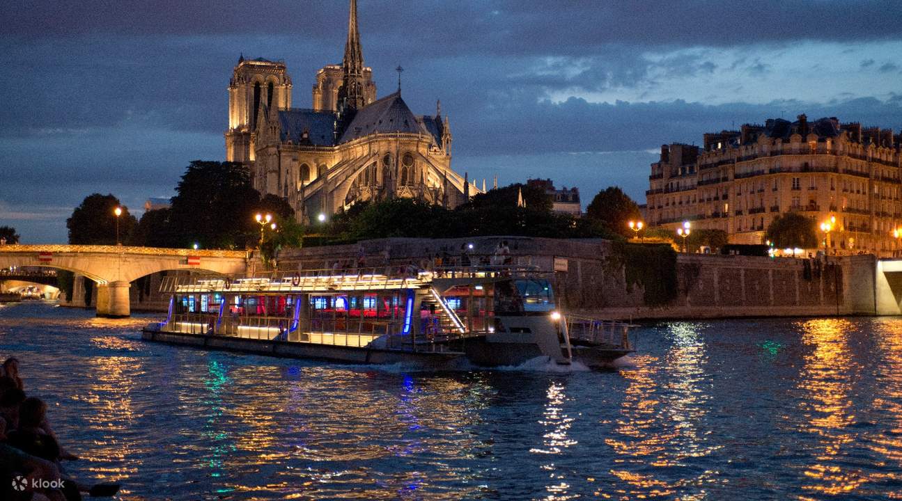 セーヌ川クルーズ