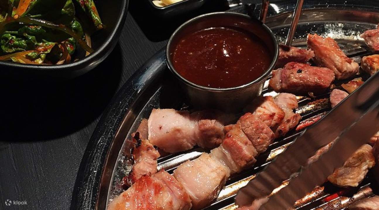 首尔明洞401 餐厅,金钟国哈哈烤肉,明洞烤肉