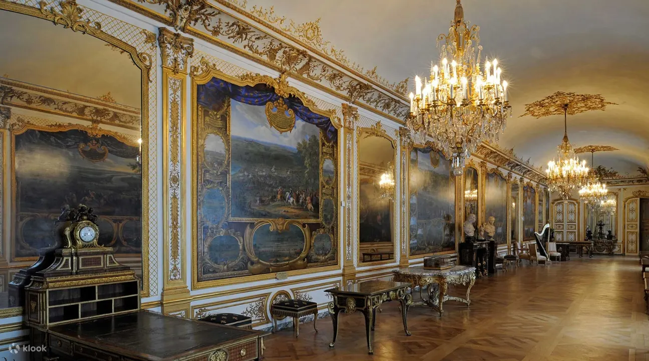 The Chantilly estate: the castle, its horse museum and the park