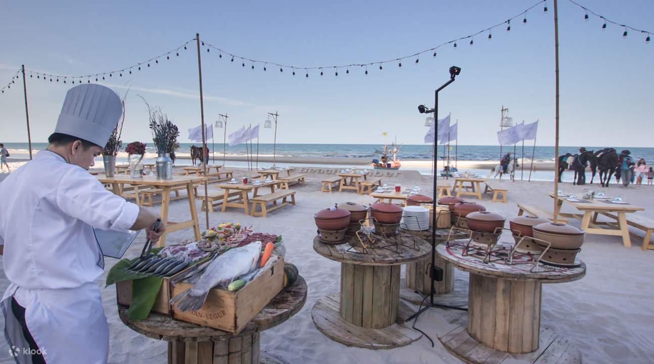 Layanan Reservasi dengan Diskon 15% di BeachComber BBQ ...