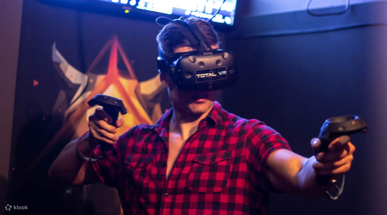Виртуальная реальность игры. Зеленый куб виртуальная реальность. Teleport vr дни рождения. Виртуальная реальность дети. Дети в клубе виртуальной реальности.