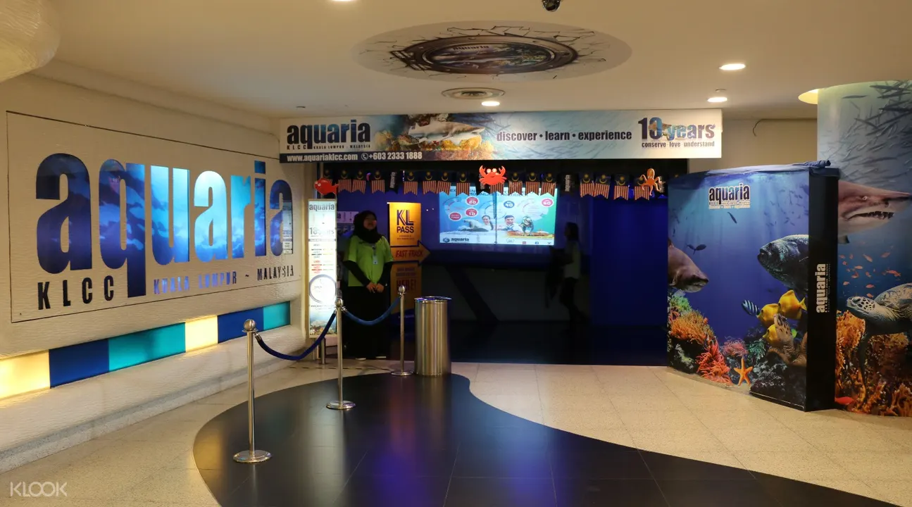 Petronas Twin Towers Aquaria Klcc Admission Ticket Klook Malaysia