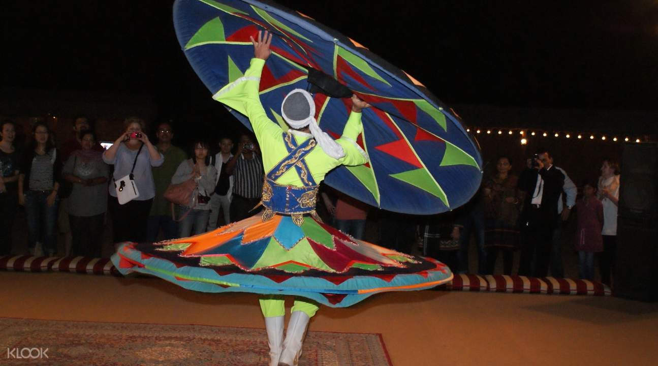 tanoura dancer