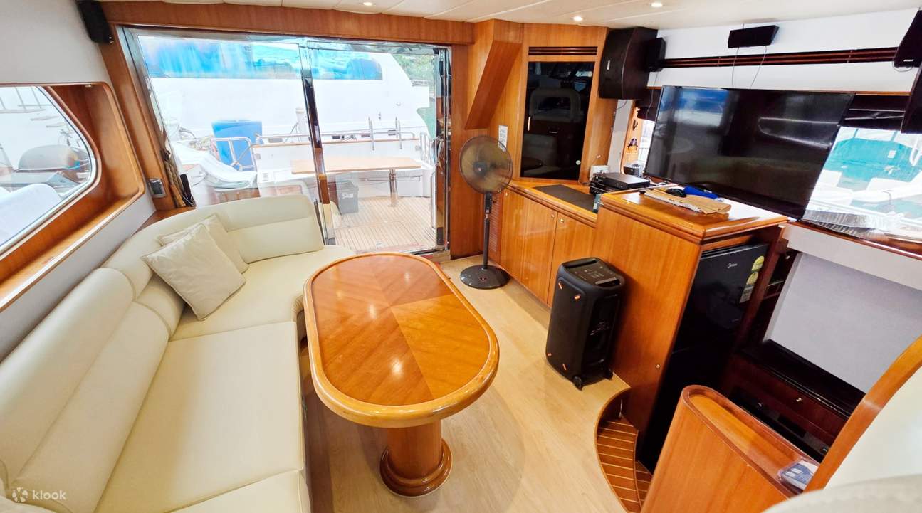 Премиум-яхт-чартер в Сингапуре - Island Yacht 2