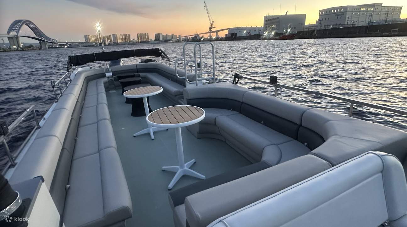 [중요 공지] 보트 크기는 참여 인원수에 따라 달라질 수 있습니다. 더 큰 보트도 운행 중입니다.