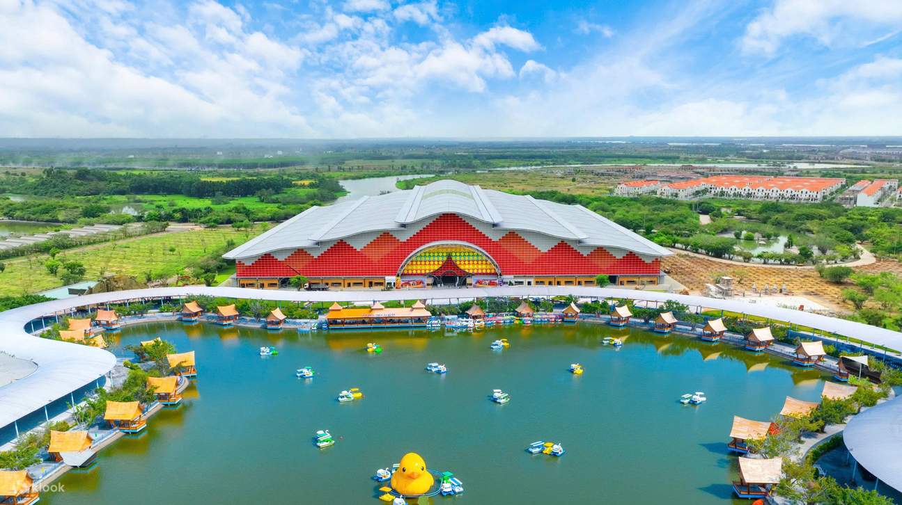 Попробуйте более 18 игр в помещении в зоне Stranger Planet.