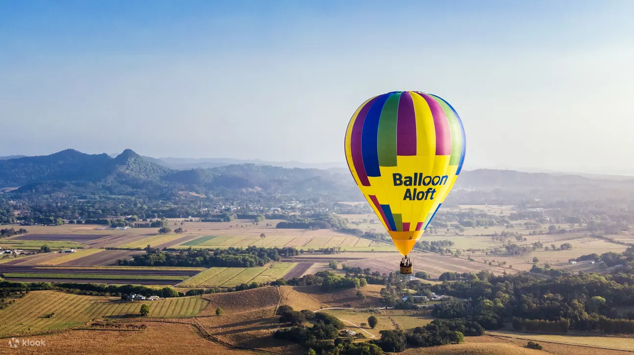hot air balloon byron bay