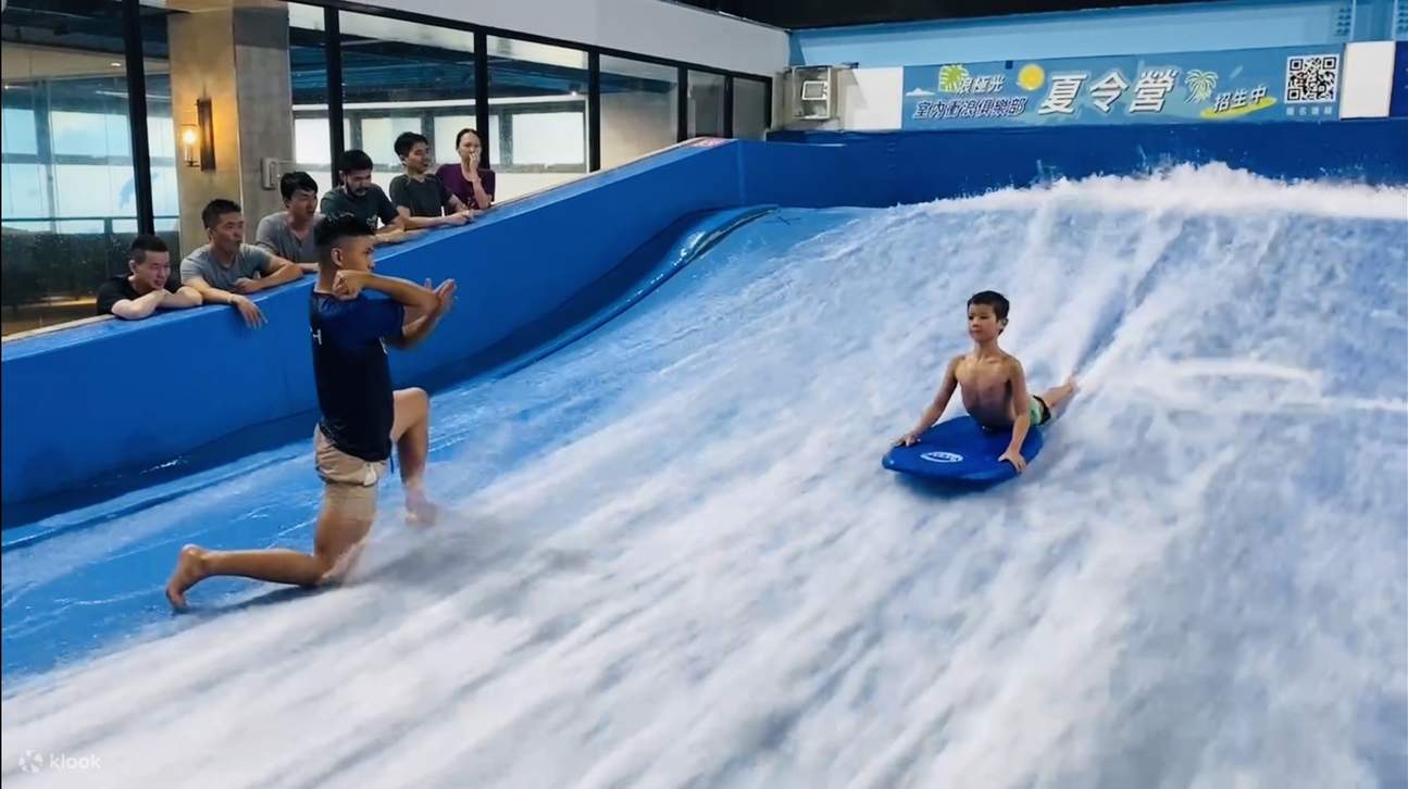 新北板桥:浪极光室内冲浪体验 - Klook客路