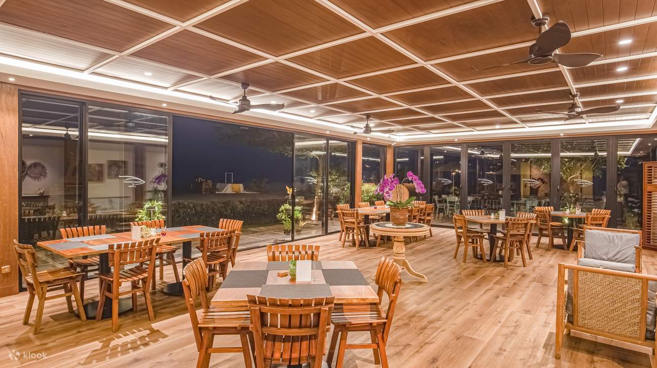 실내 식사 공간