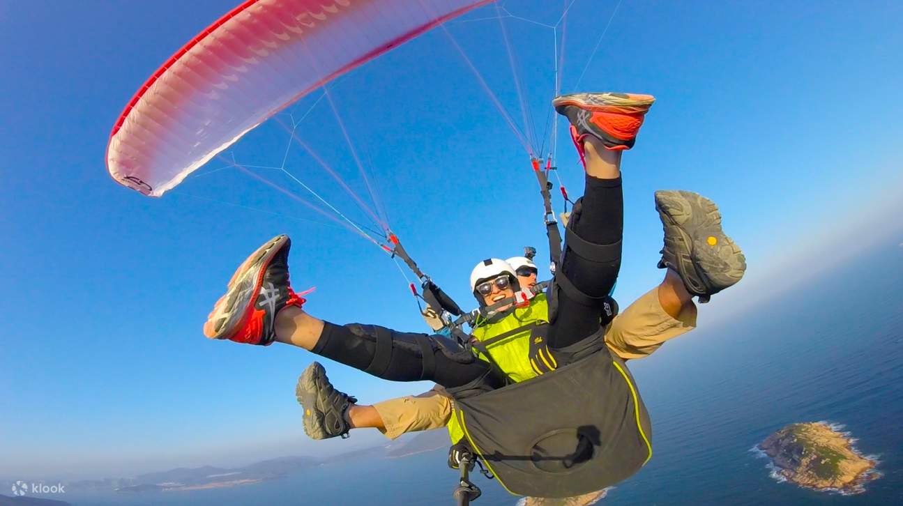 Fun in the sky above Shek-O.