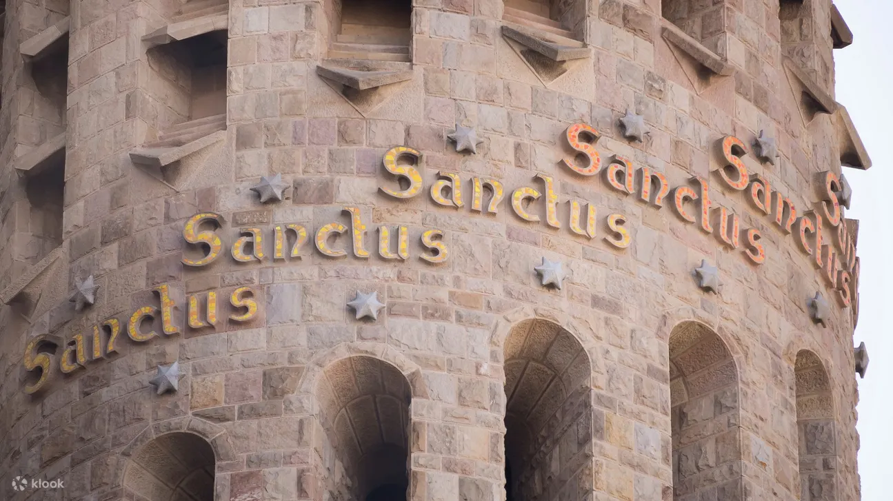 Sagrada Família Tour and La Roca Village Chic Outlets Visit in Barcelona,  Spain - Klook United States