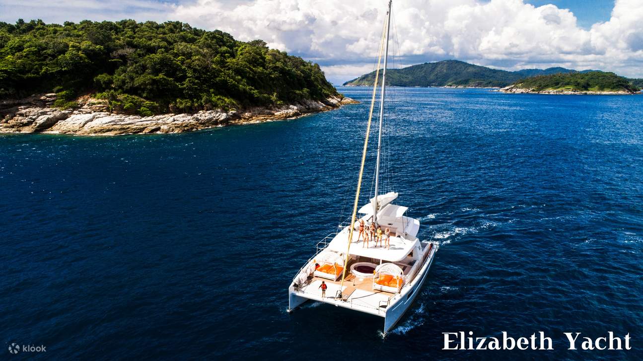 MV Elizabeth Catamaran Yacht