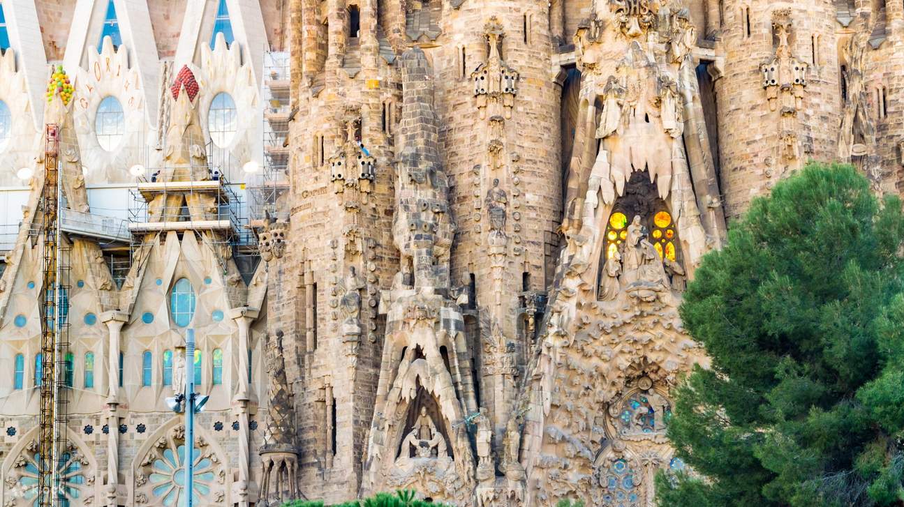 Sagrada Familia Admission and Tower Access in Barcelona (Fast Track) -  Klook Россия