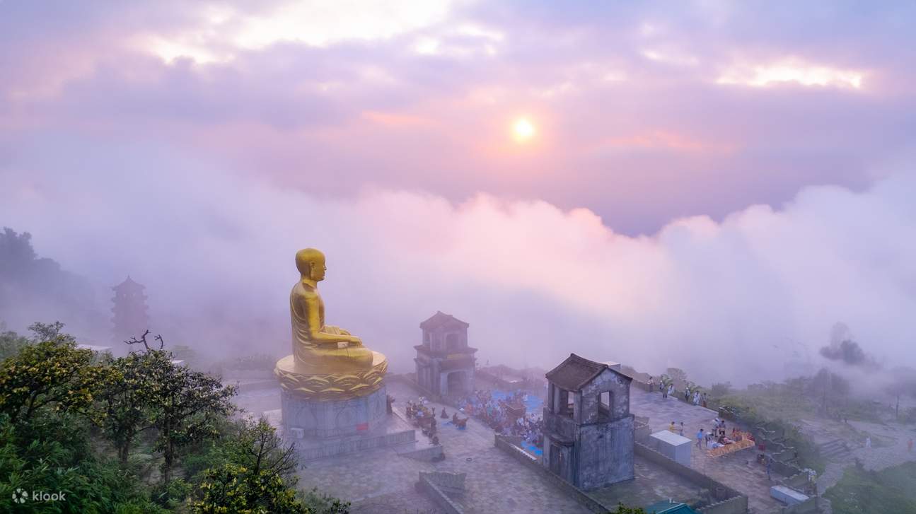 พระพุทธรูปทองคำของพระเจ้า Trần Nhân Tông