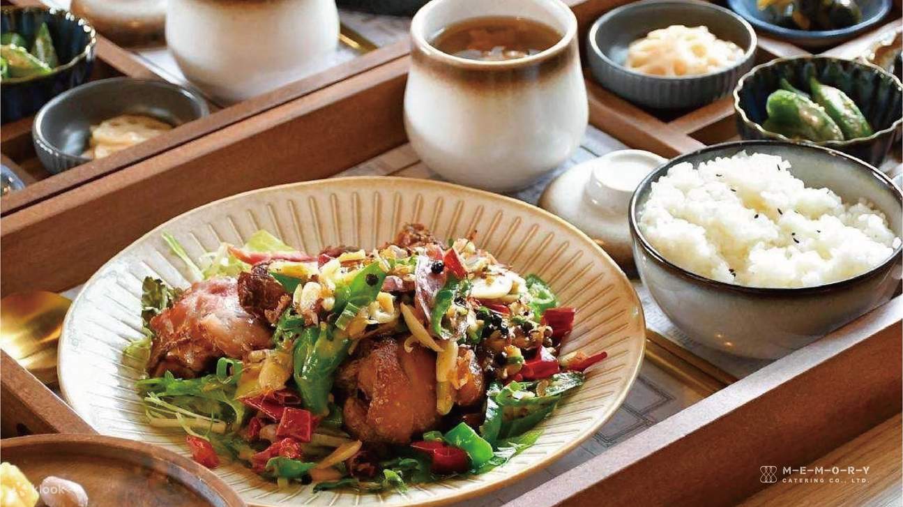 Time Tree Shadow-Memory Riverside View Restaurant