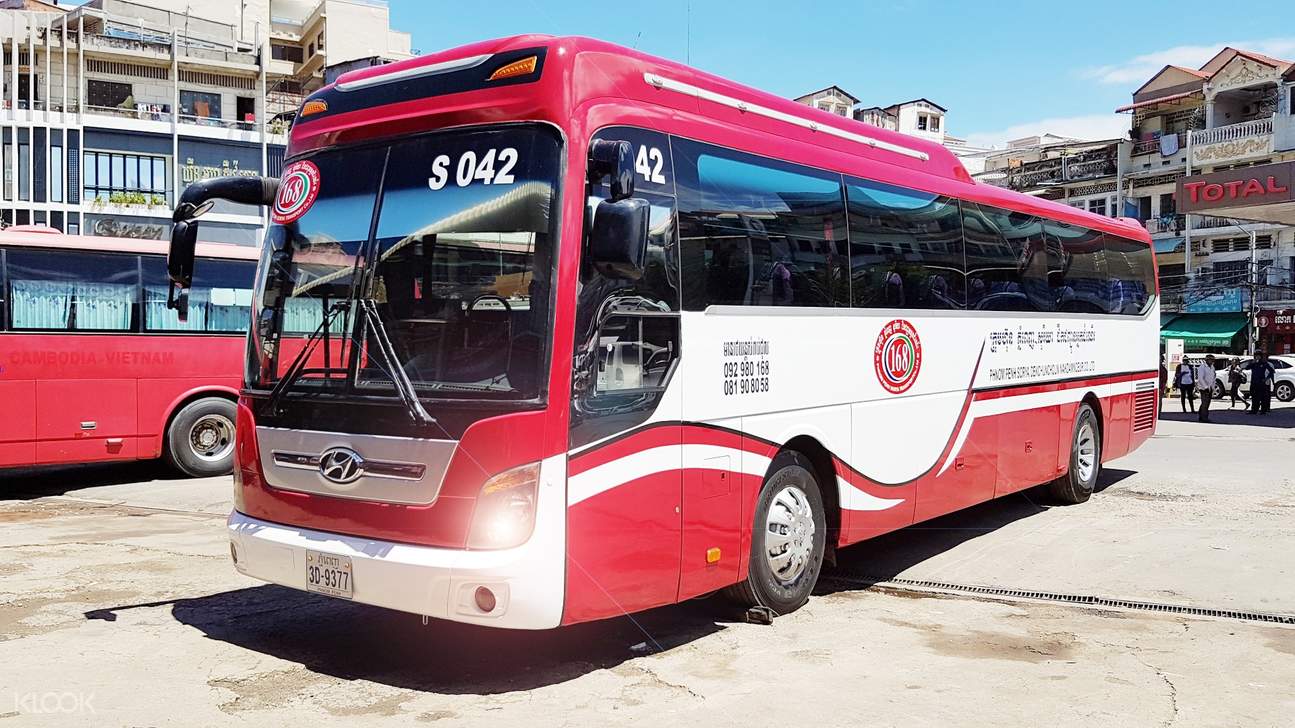 Shared Night Bus Transfer from Siem Reap to Phnom Penh in Cambodia
