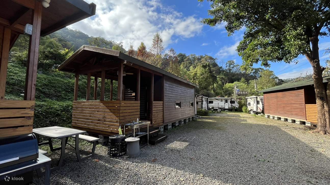 Campeggio a Hsinchu｜Tenuta Shi Jie｜Esperienza di Glamping di Lusso in Camper	