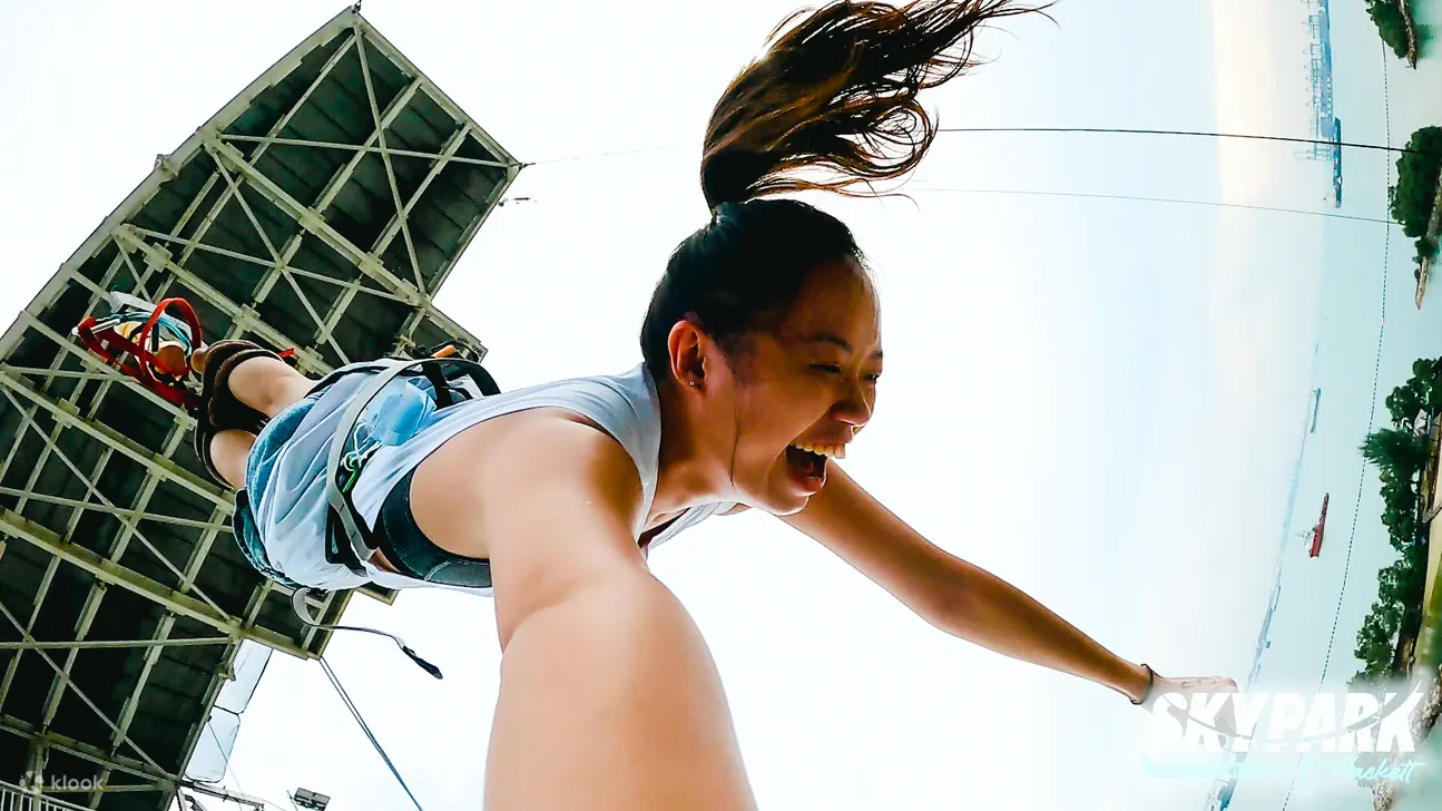 Bungy Jump & The New Tandem Bungy at Skypark Sentosa