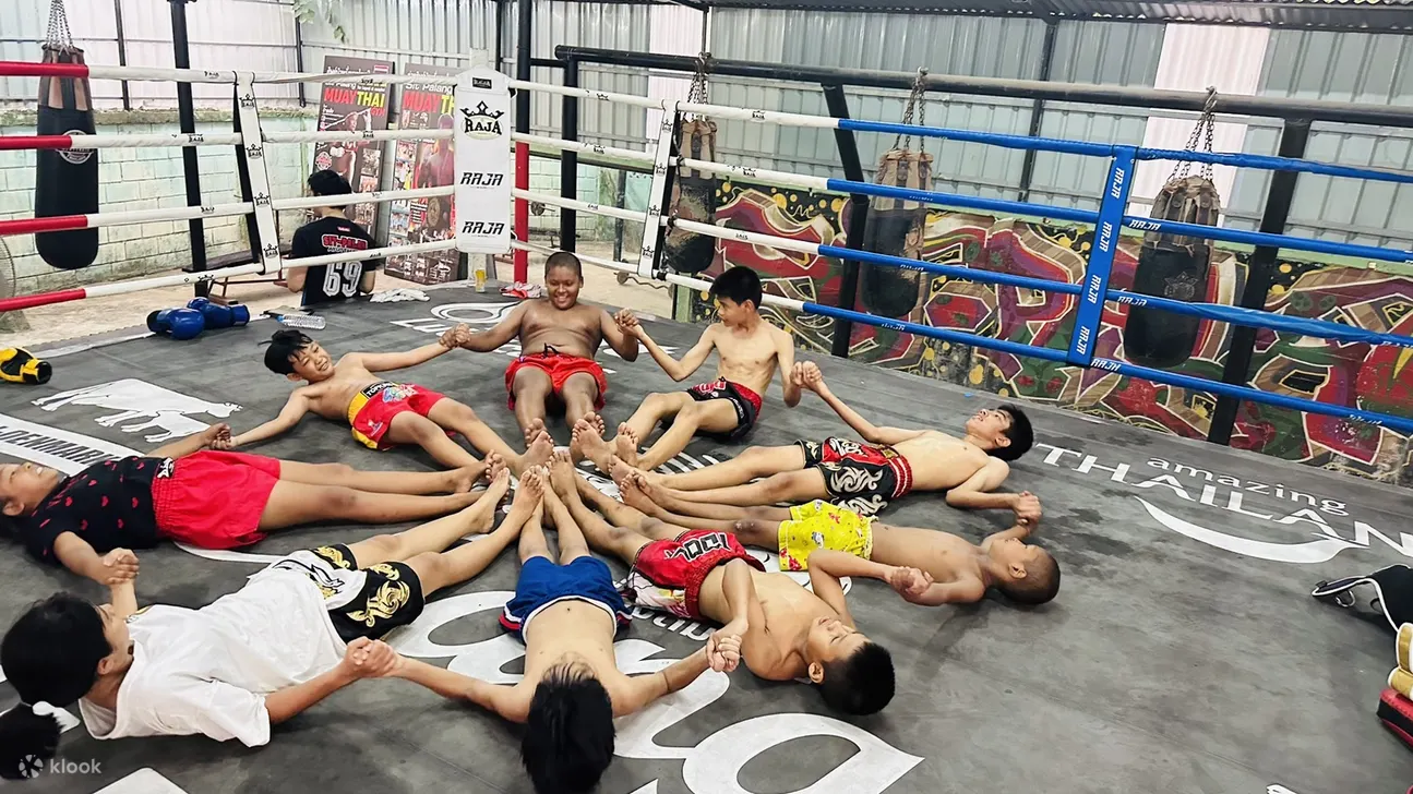 大城府 Sit Palan 泰拳健身房的泰拳课程