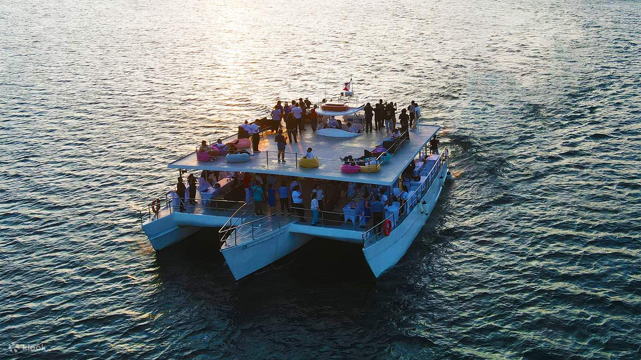 BKサンセットcruiseサンセットcruise sunset cruise サンセットクルーズで魔法のような夕暮れを スービック湾でサンセット