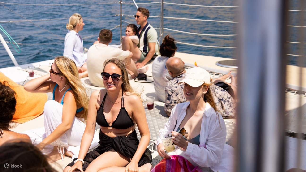 Disfrute de la serenidad del mar abierto con cada refrescante brisa marina